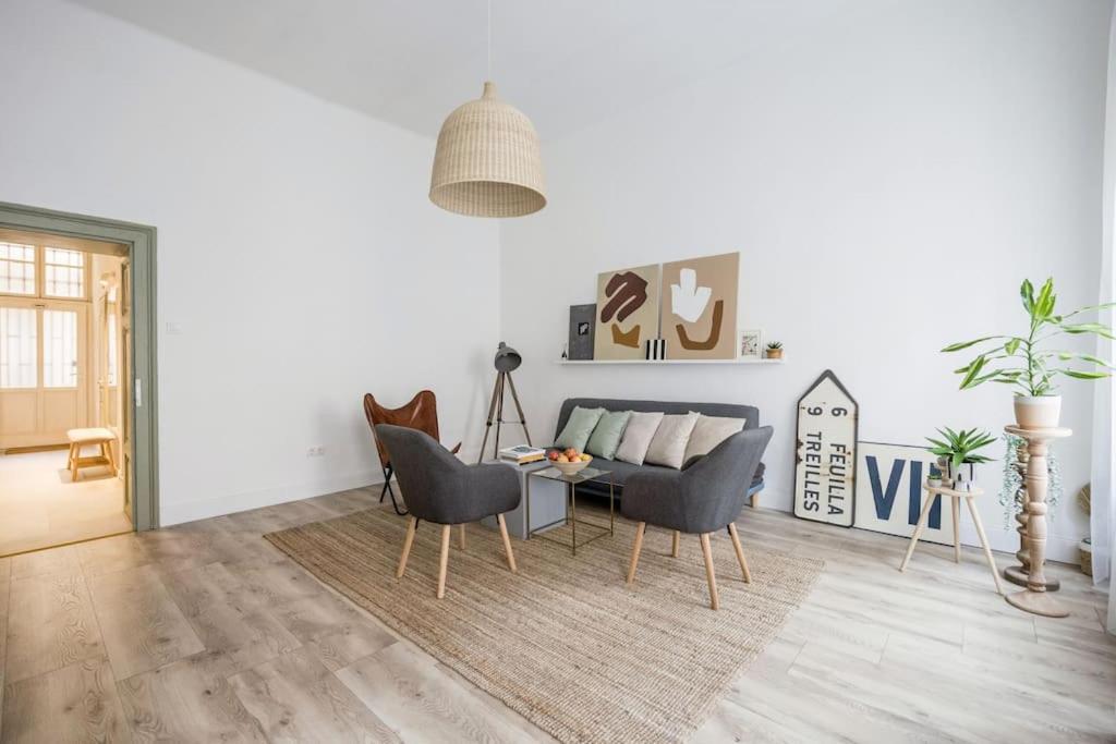 Atelier Apartment *