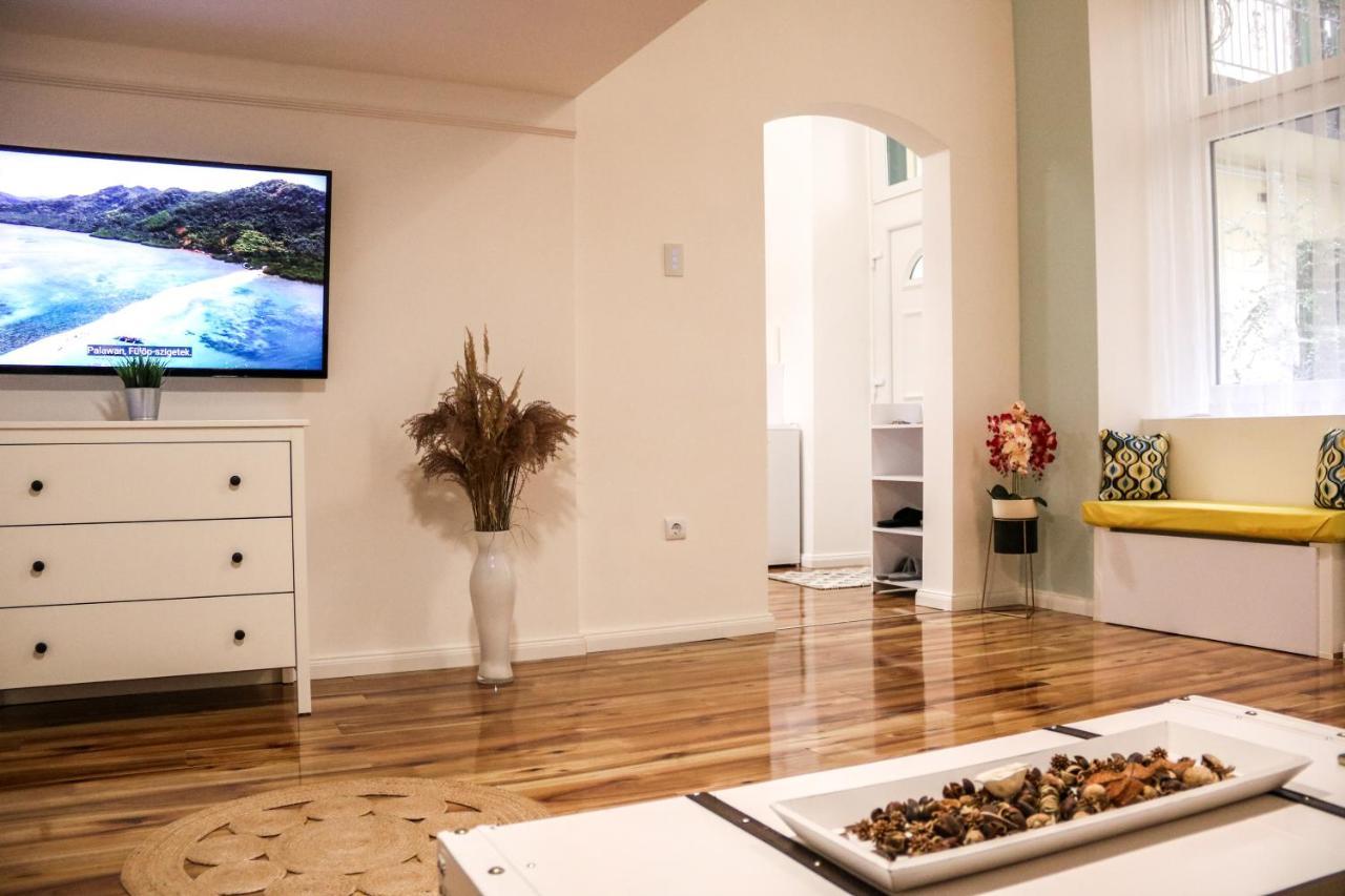 Avenue Apartment