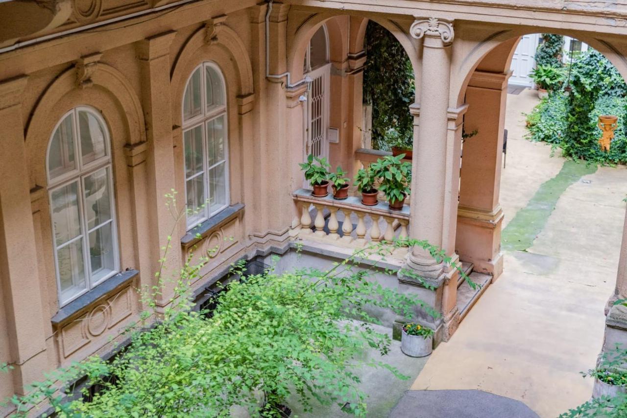 Oasis Budapest