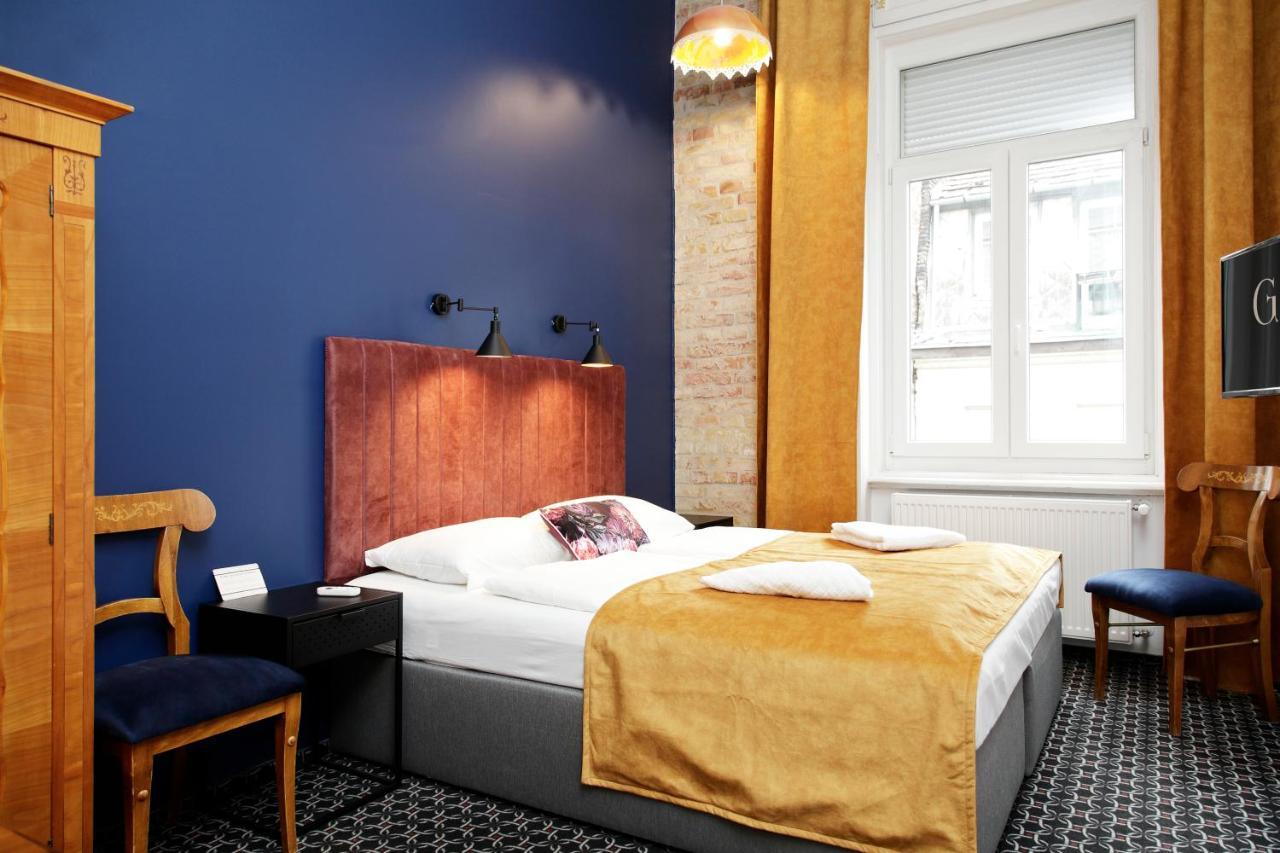 Hotel Giselle Vintage Doubles - Adults Only