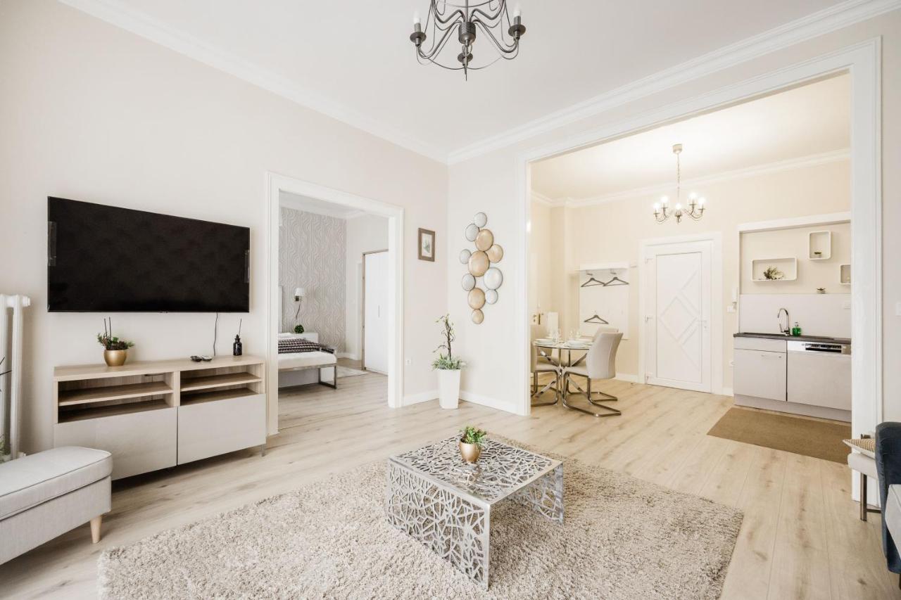 Apartament De Luxe 1-bedroom, 2-bathroom In The Center Budapeszt
