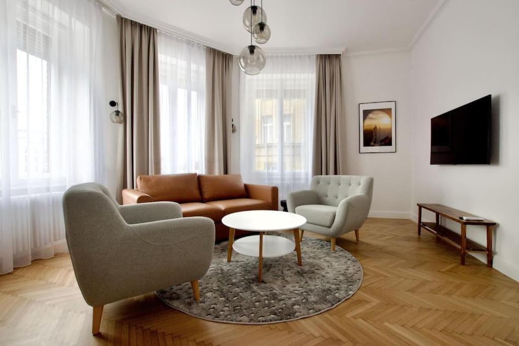 Premium By Hi - 2 Bedroom - View Budapest