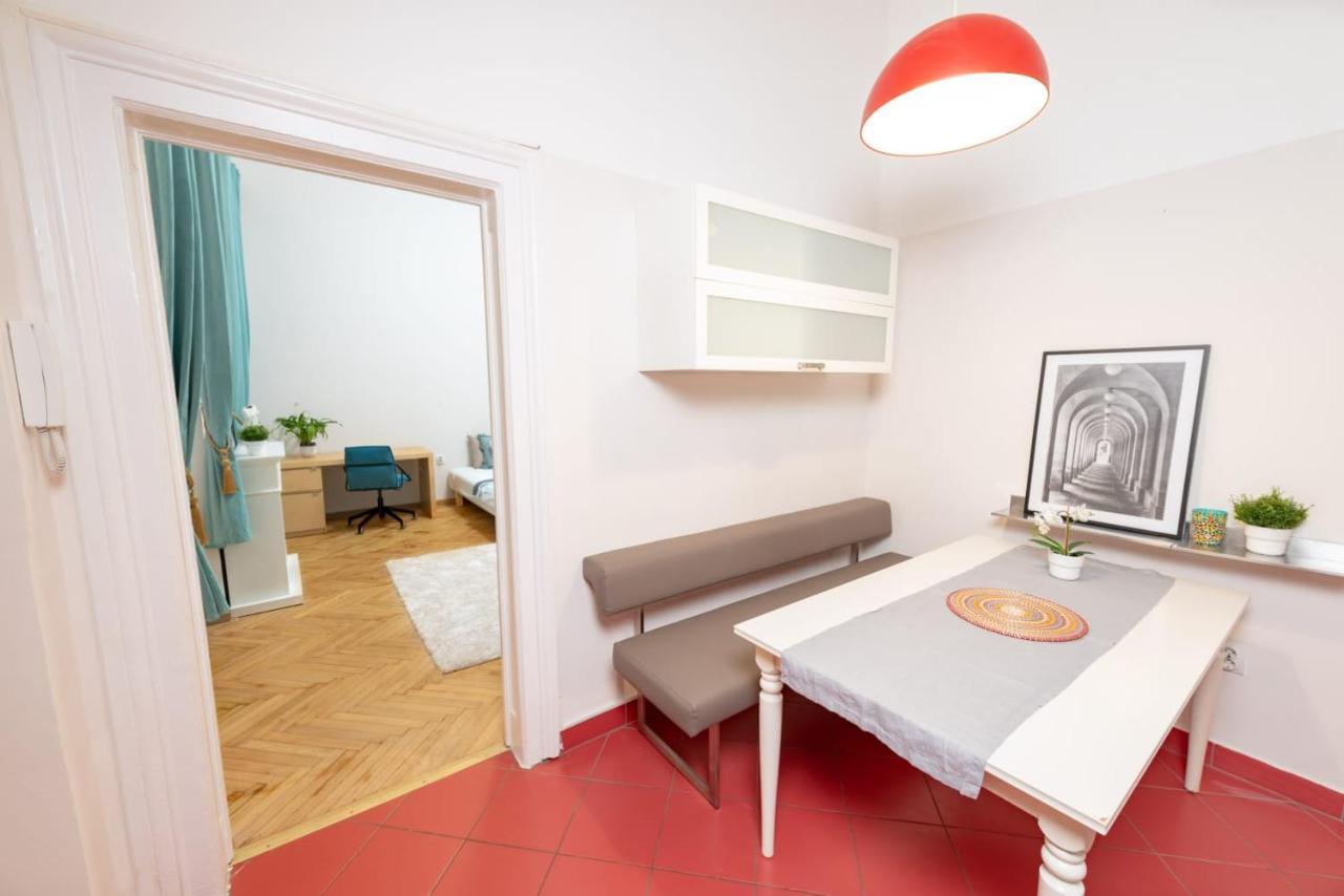 Oasis * Budapest
