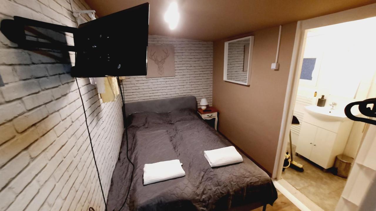 Hi-bp Garden Batsanyi Tiny House Near The Train With Free Parking Appartement