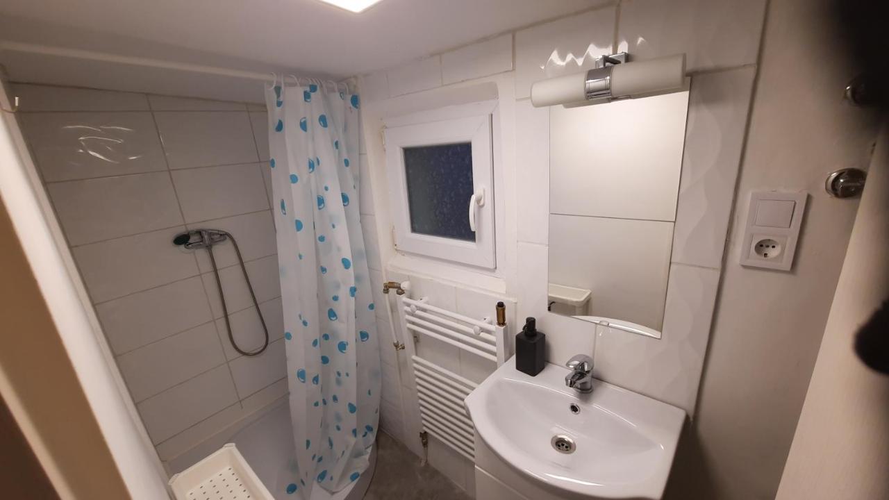 Appartement Hi-bp Garden Batsanyi Tiny House Near The Train With Free Parking Budapest