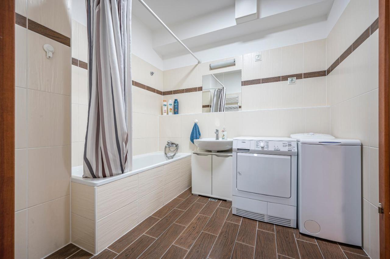Modern With Garage Apartamento *