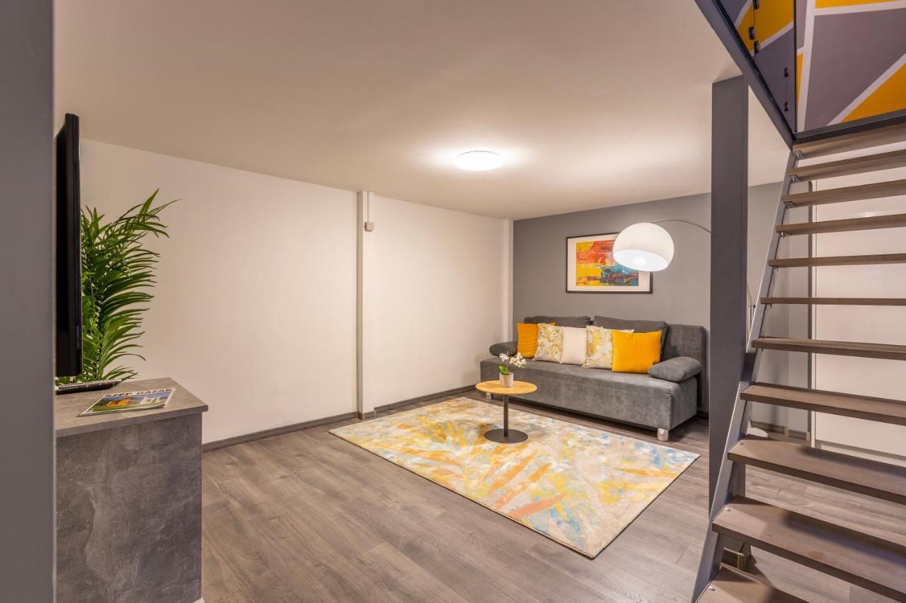 Deluxe By Bella Budapest