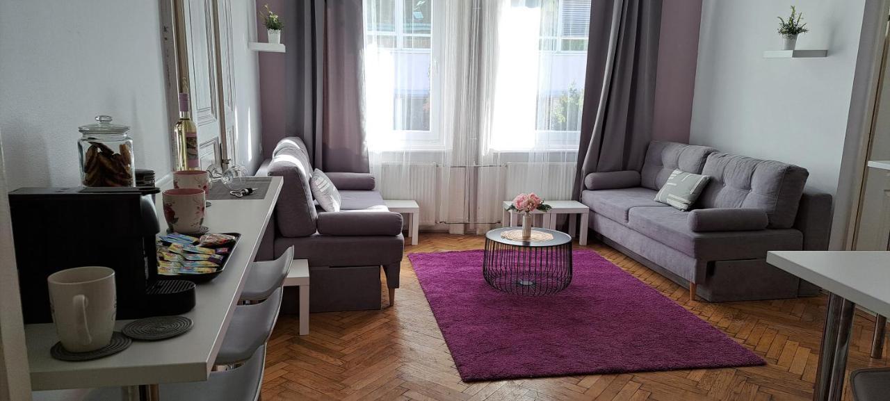 Appartement Sweet 16 In The Party District