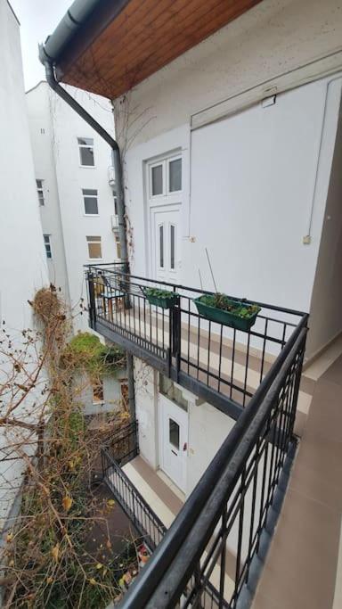 Violet With Air Condition Apartamento Budapest