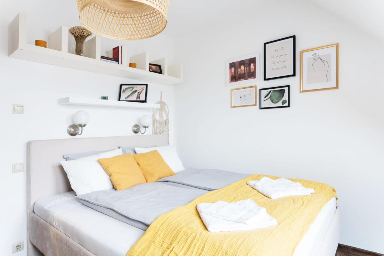 Apartment Floral - New In Town