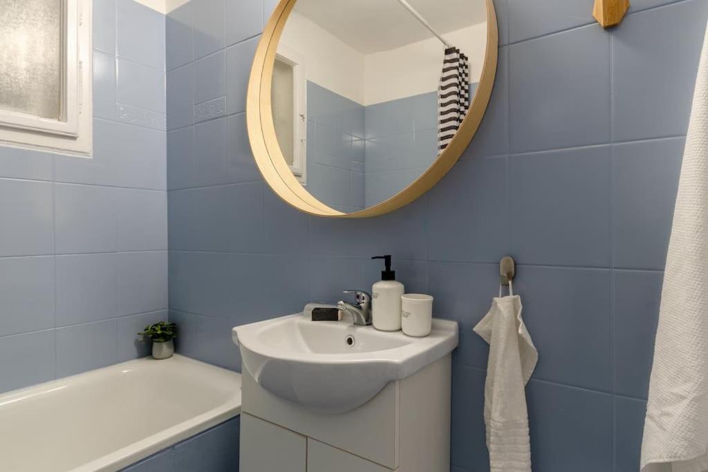 Apartament Lovely Next To Famous Cafe In Budapest.