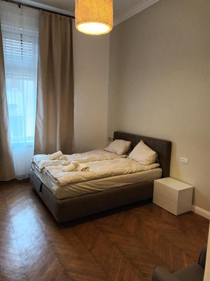 Apartment Duna River Shining