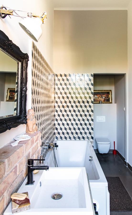 Stylishly Redecorated In Great Location Apartamento Budapest