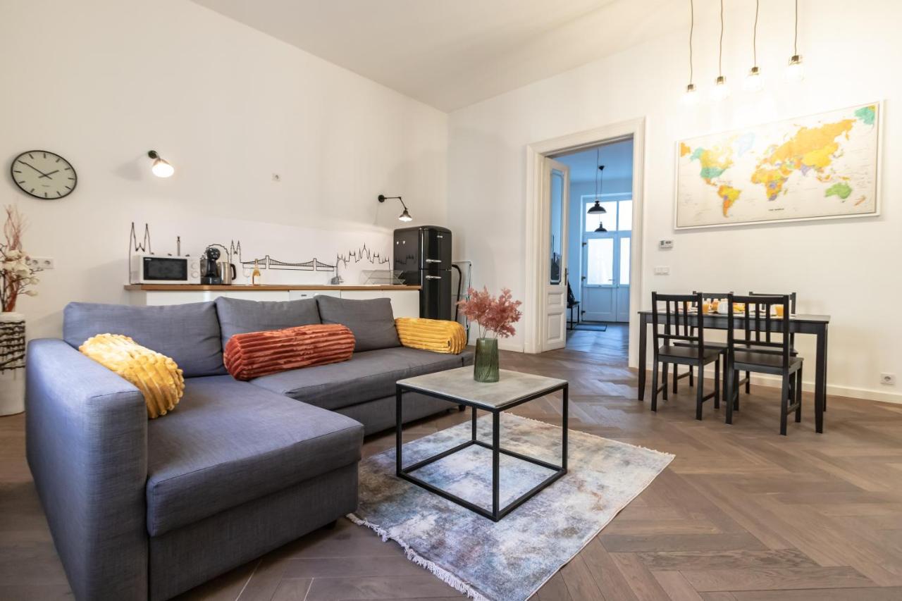 Friendly In The Center With 2bedrooms
