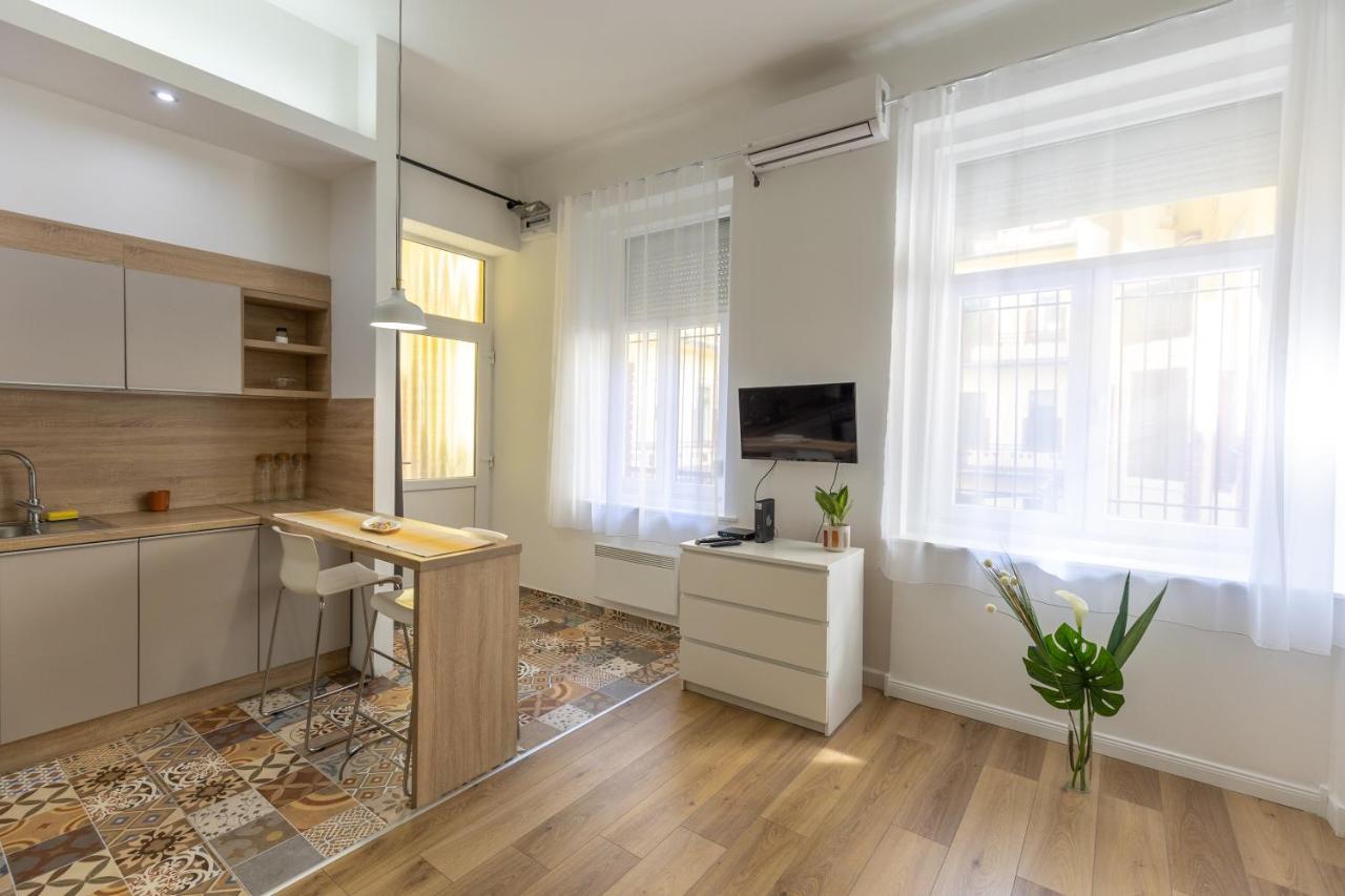 Acacia Apartament *