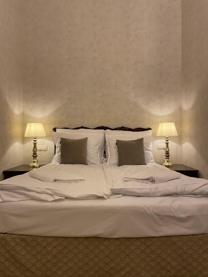 Opera16 Guestrooms Budapest
