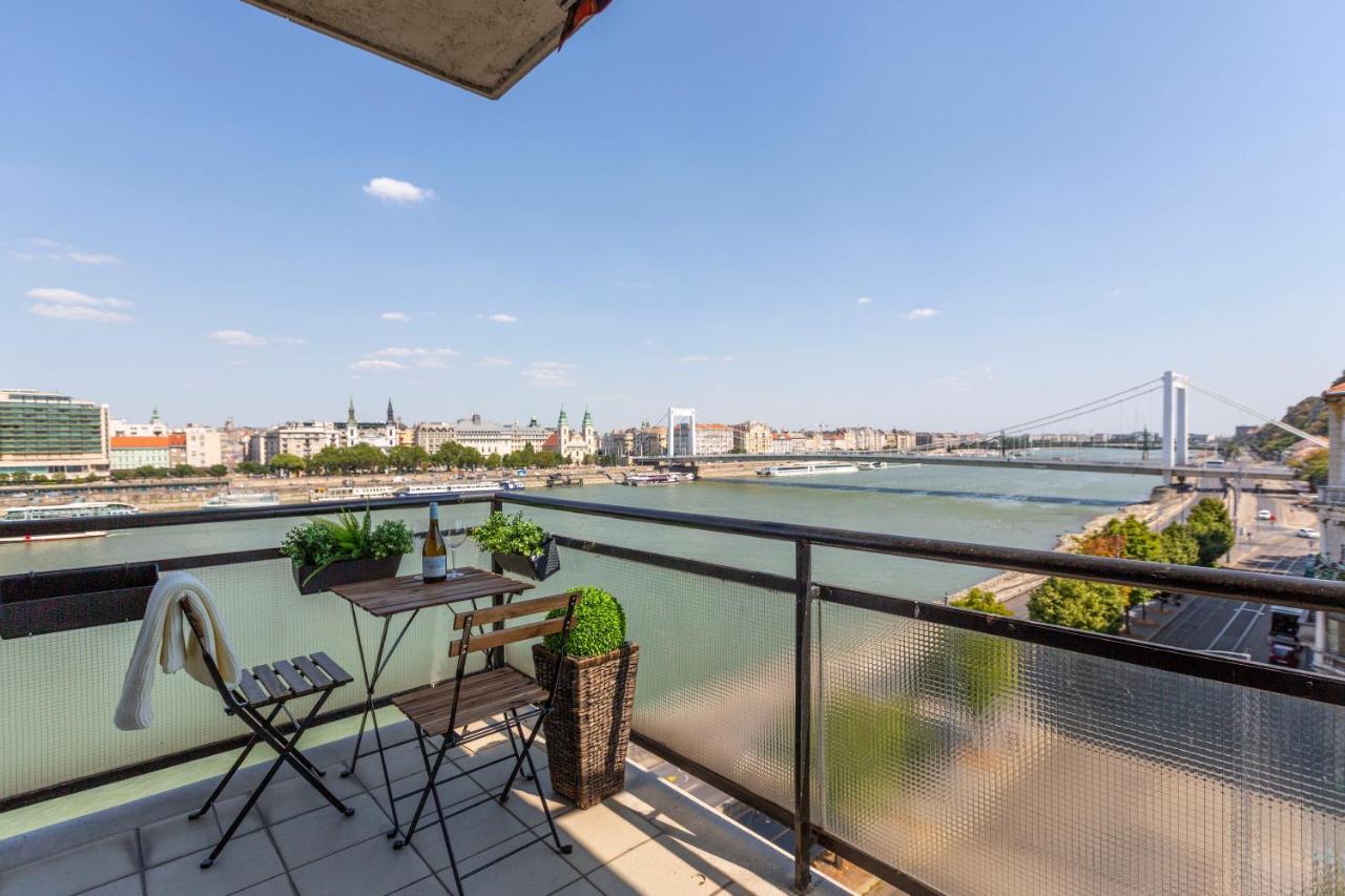 Luxury With A Beautiful View For The Danube River Apartman