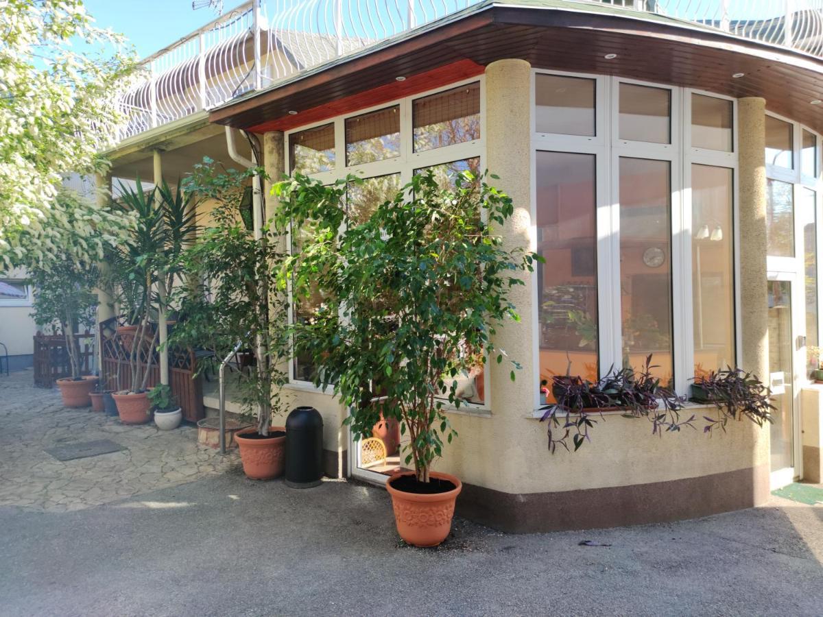 Oswaldo Hotel Budapest