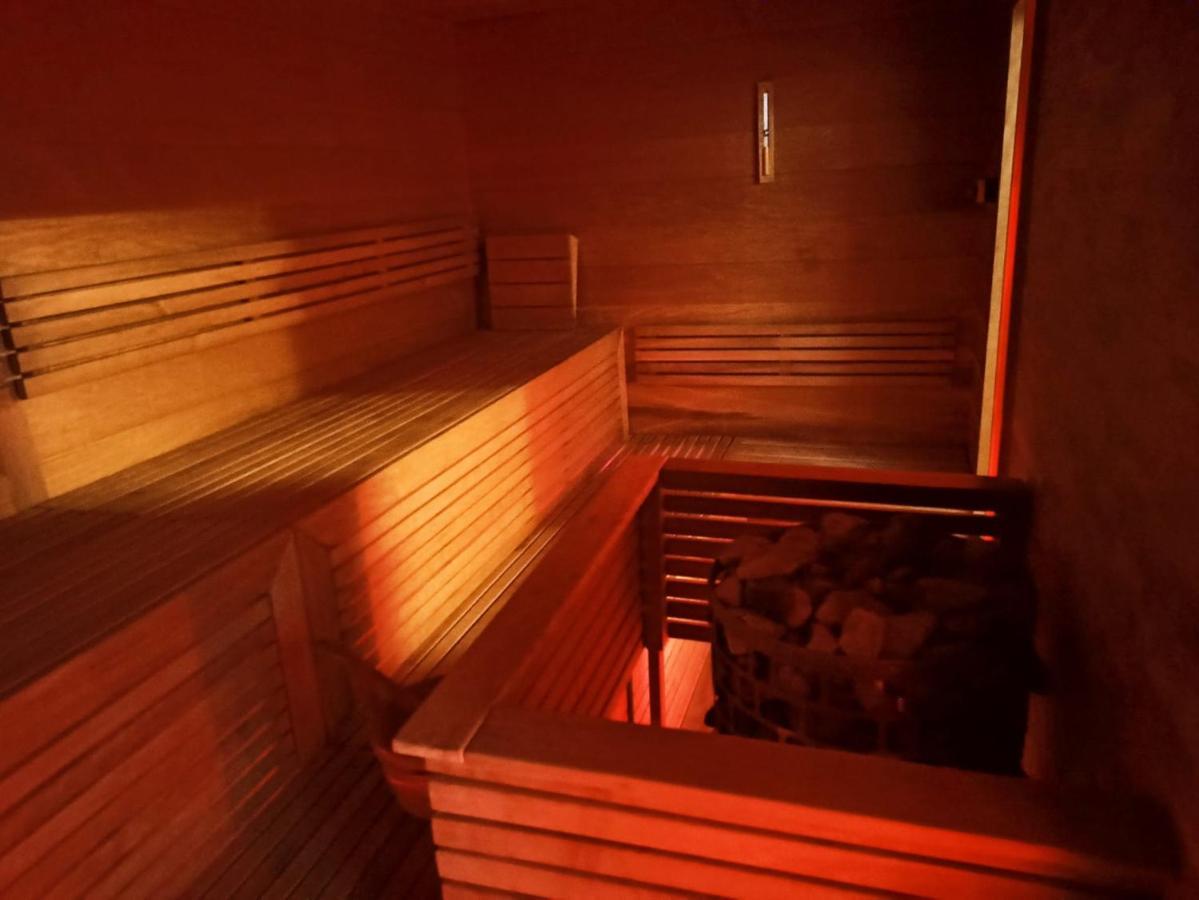 Luxury Dunapest With Spa And Pool Budapest