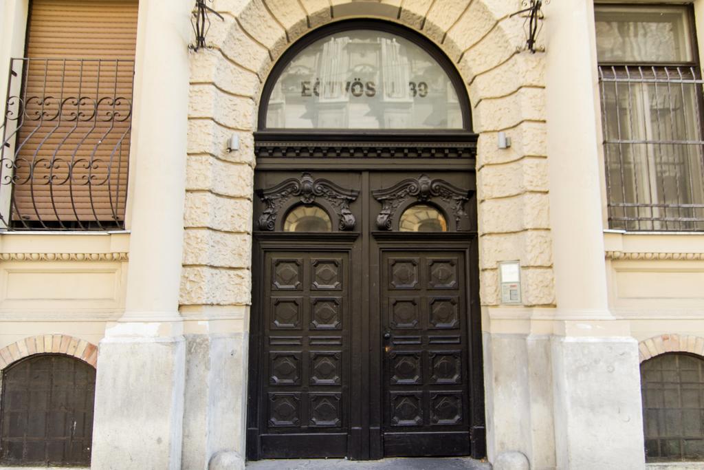 Apartamento Eoetvoes