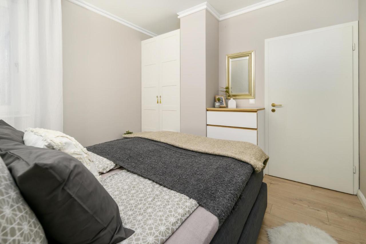 Lägenhet Best Downtown Apartman
