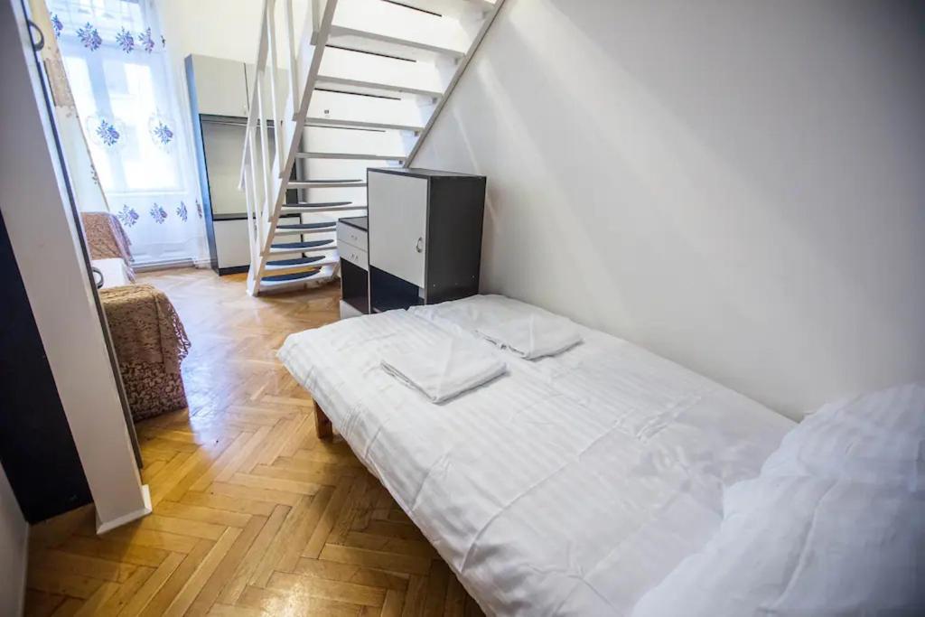 Center 5 Private For 19 People Habitación en casa particular Budapest