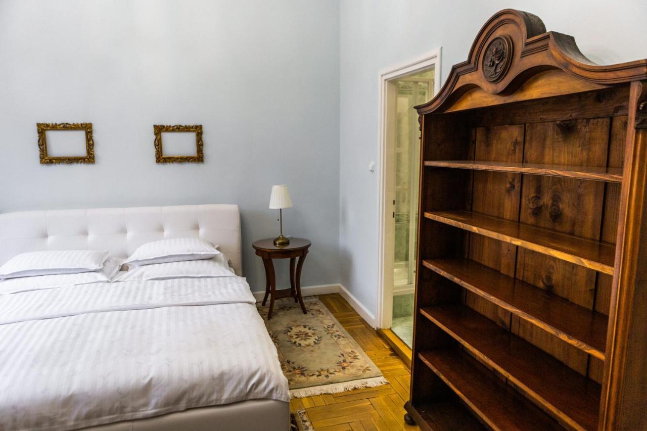 Luxury Downtown 3 Bedroom By Synagoge With Beautiful View * Budapest
