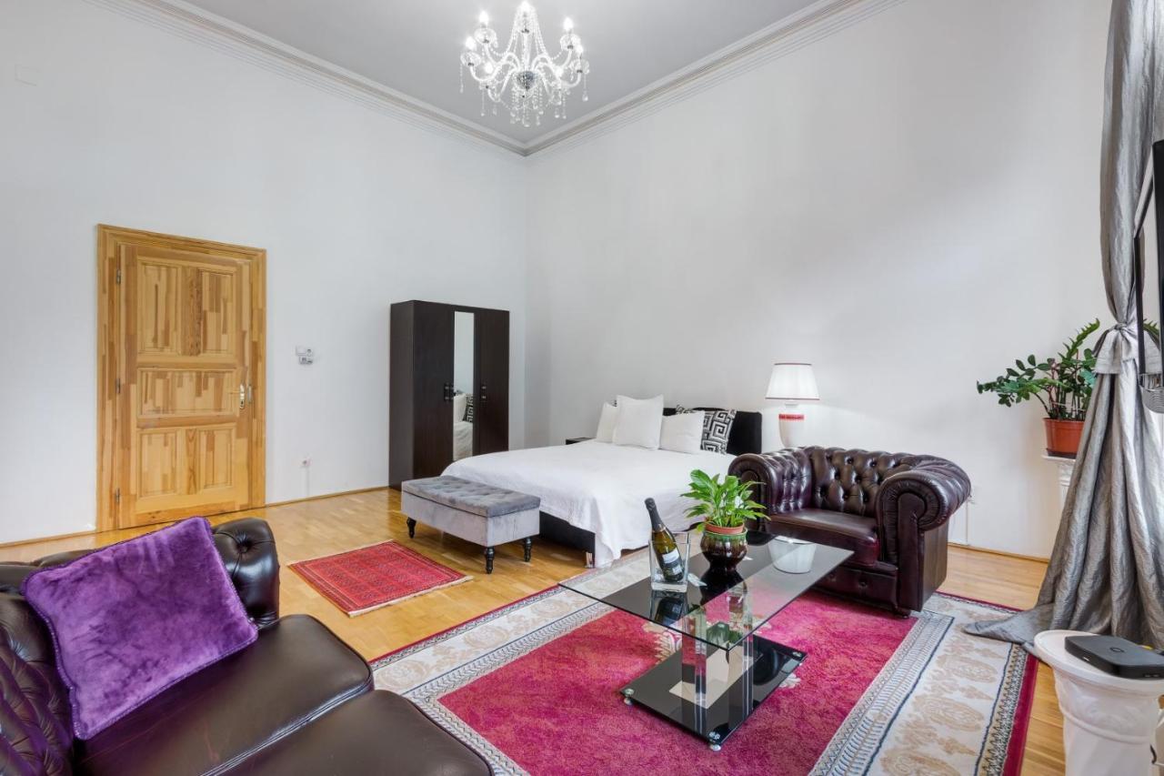 Royale Apartment *