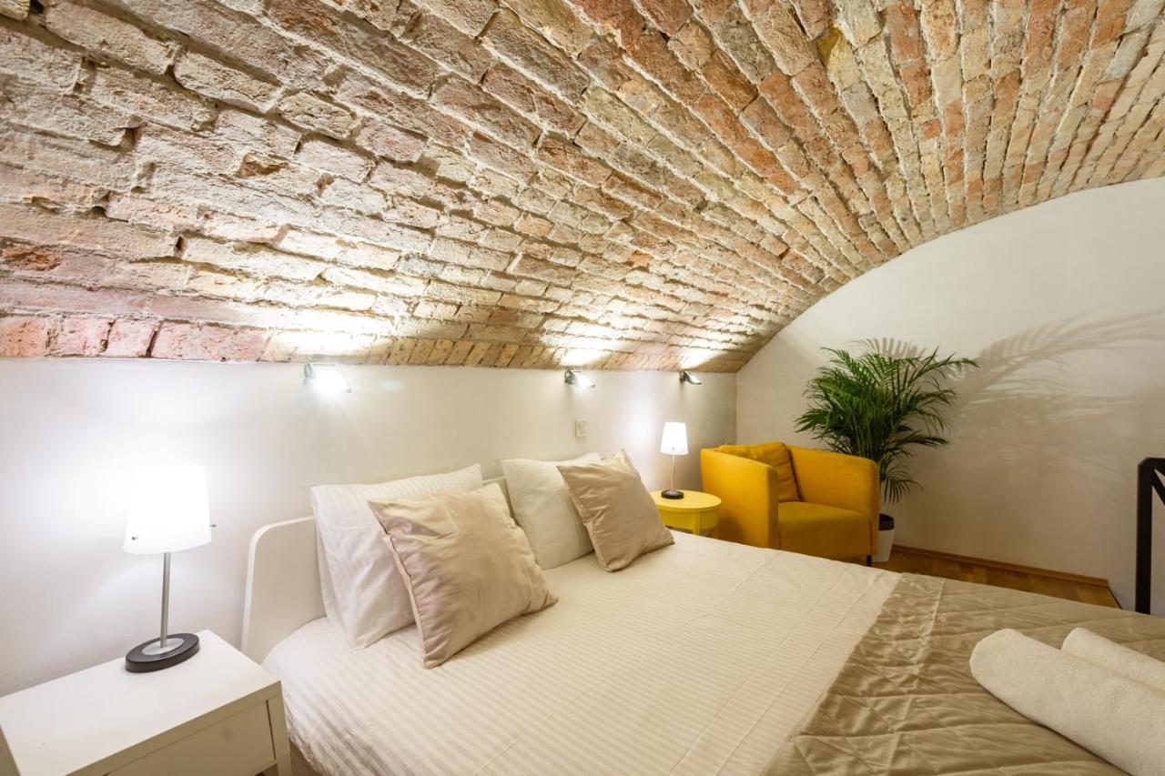 Modern Stylish @ Superb Location Appartamento
