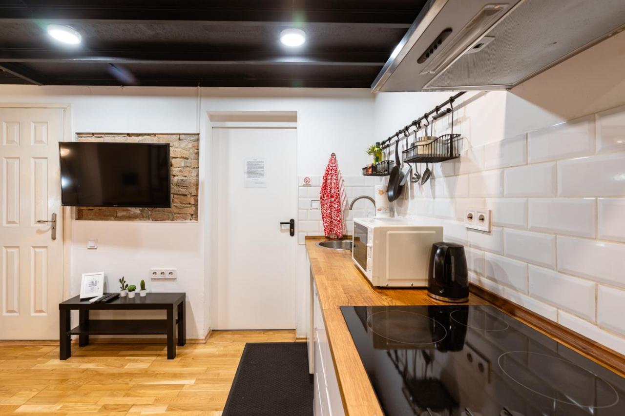 Modern Stylish @ Superb Location