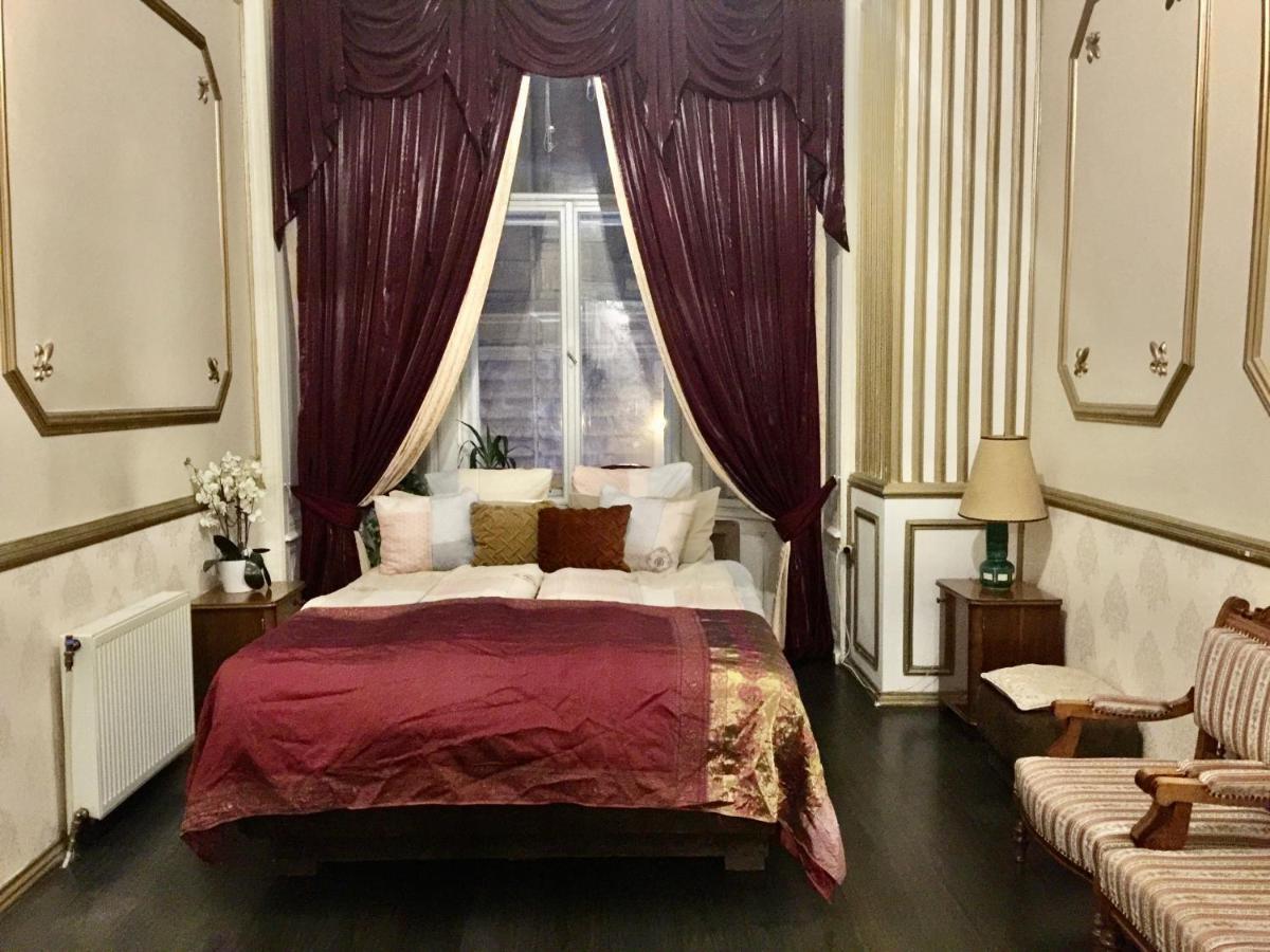 Secession Luxury