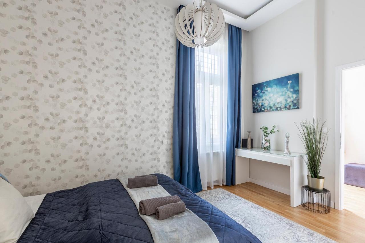Apartment Luxury Quentin 3 Bedrm, 2 Bathrm *