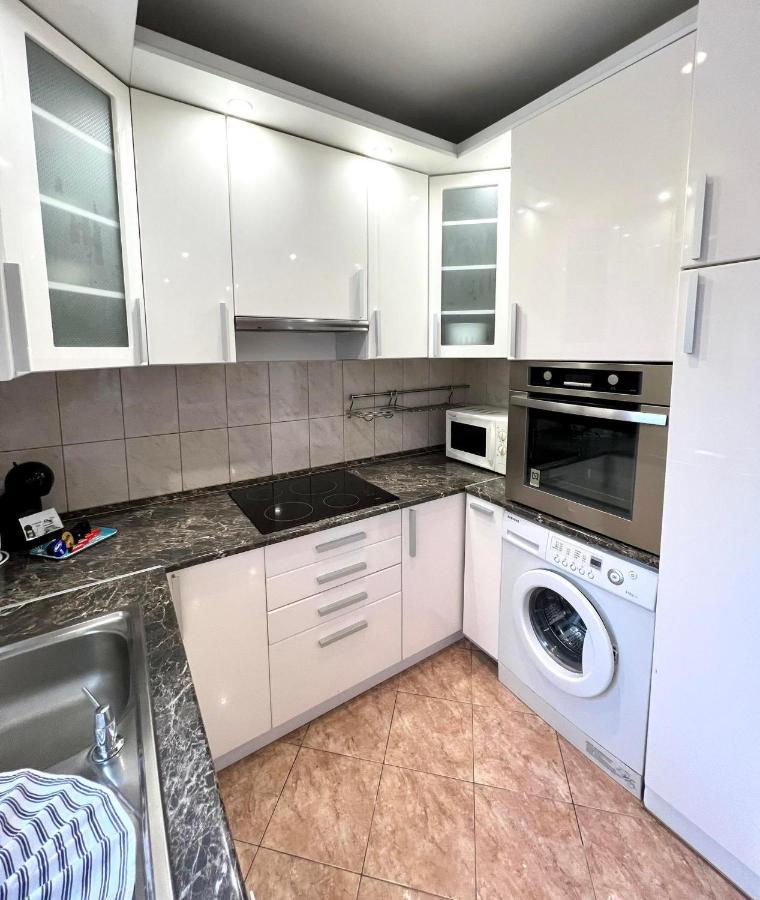 Star With Free Parking Apartament *