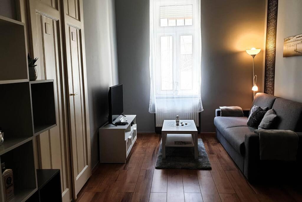 Corvin City Center Kisfaludy Apartman * Budapest