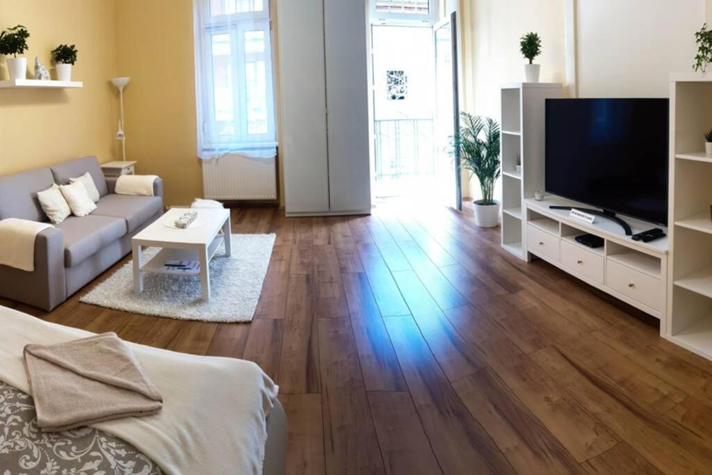 Corvin City Center Kisfaludy Apartman Budapest