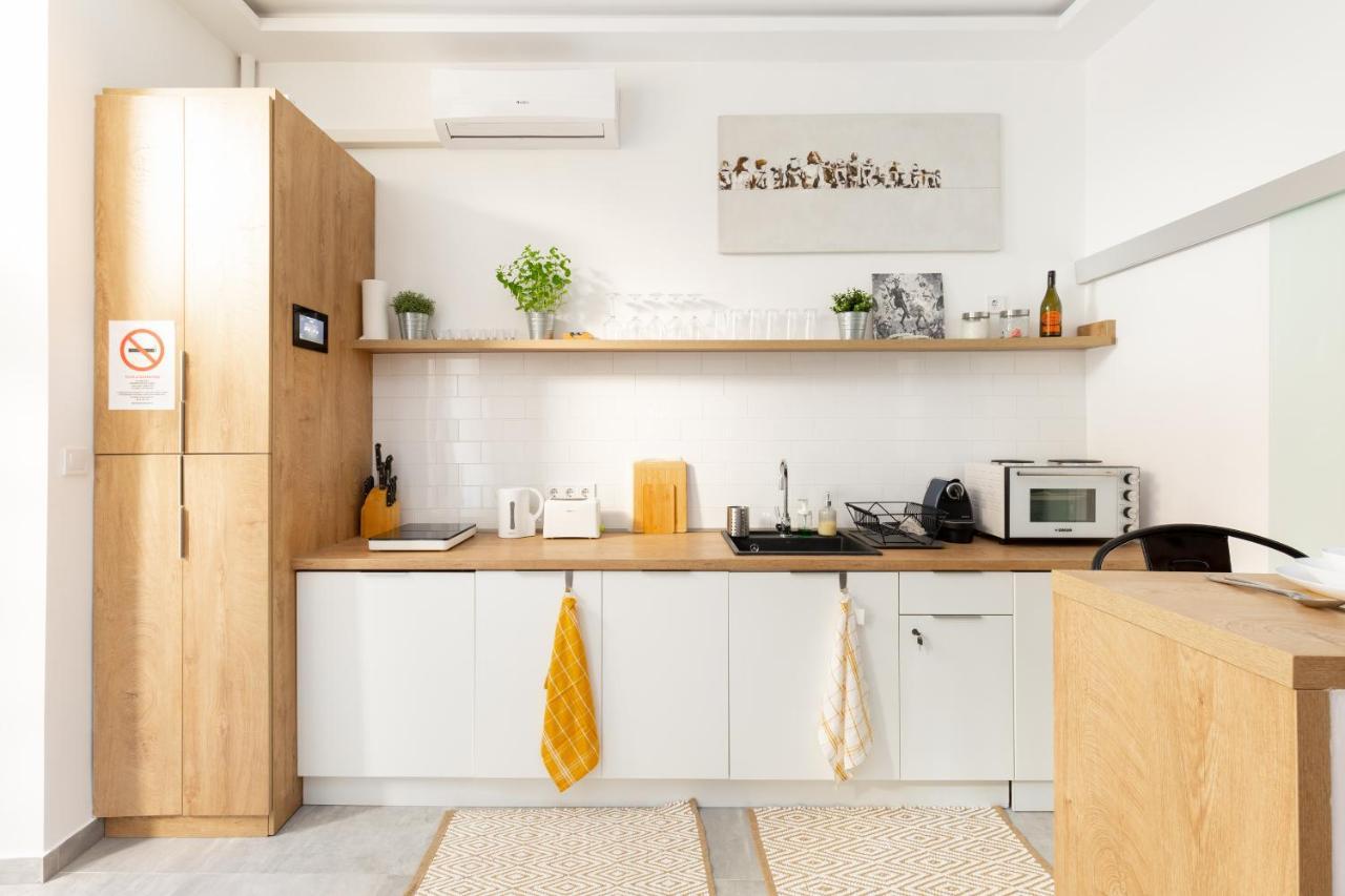 Stylish And Smart In The Center Apartman *