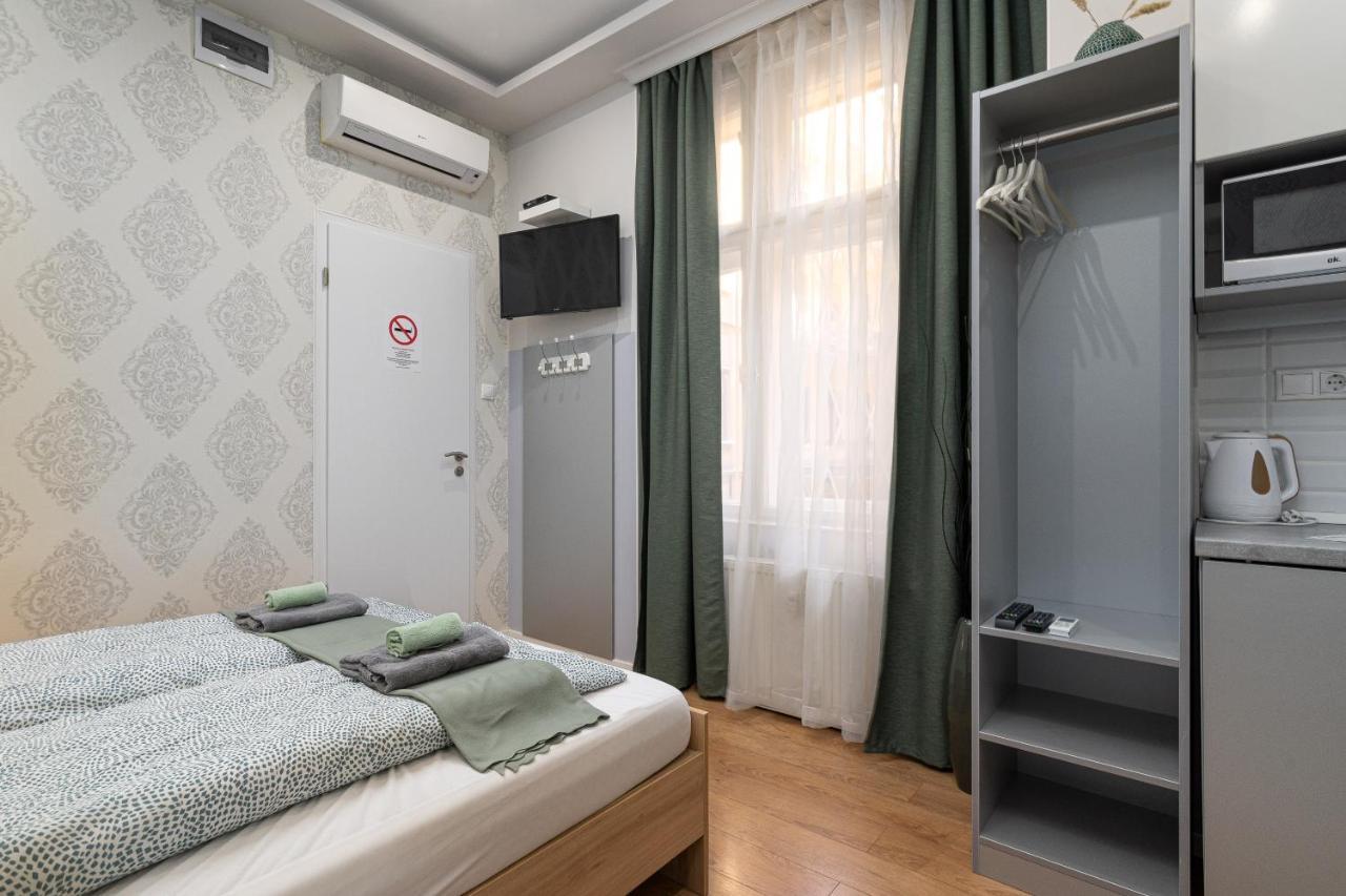 Synagogue Apartment