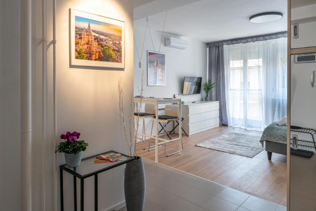 Sweet Apartment