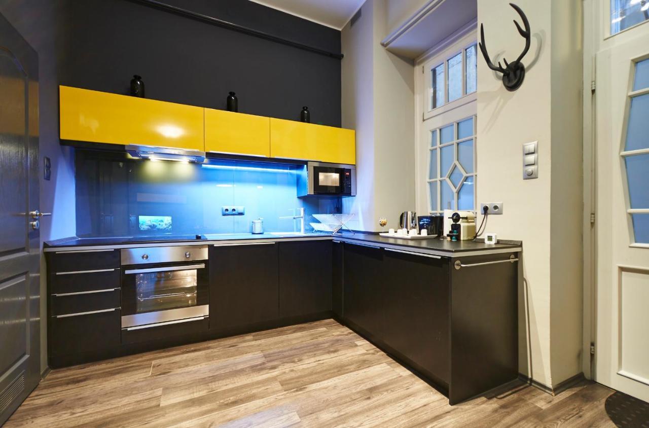 Location Yellow-black Appartement