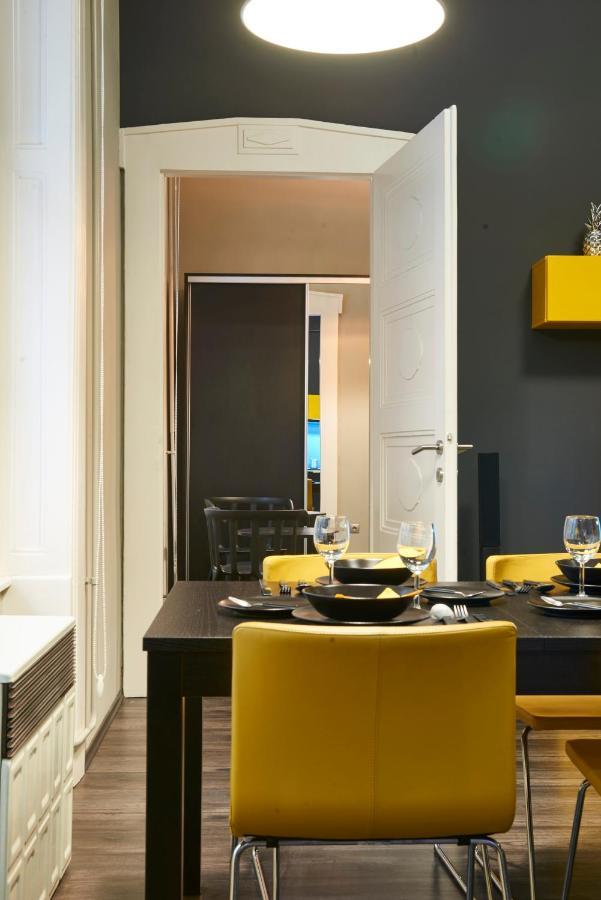 Location Yellow-black