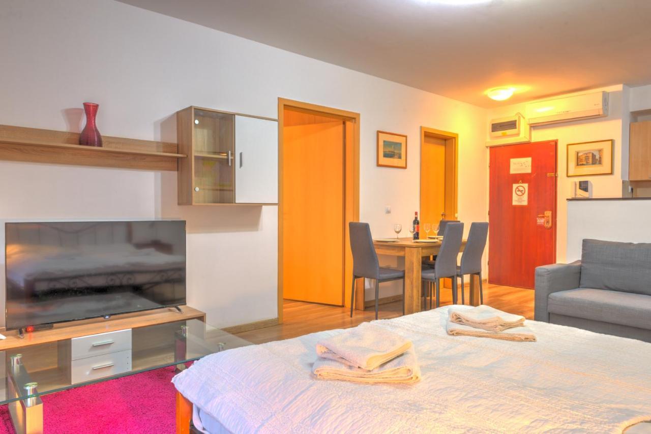 Aparthotel City Central Apartments