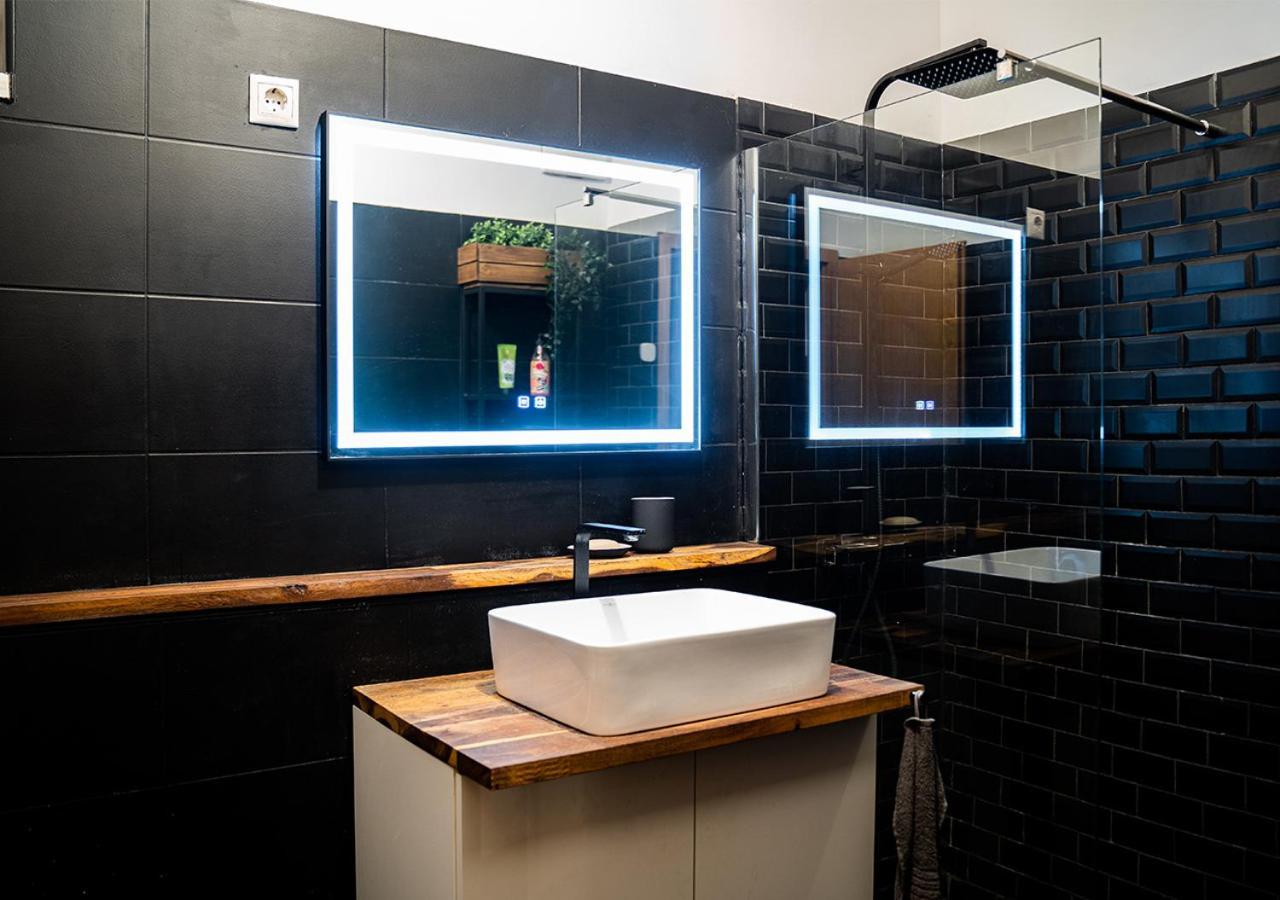 Free Parking - Downtown Location, Balcony & Nespresso * Budapest