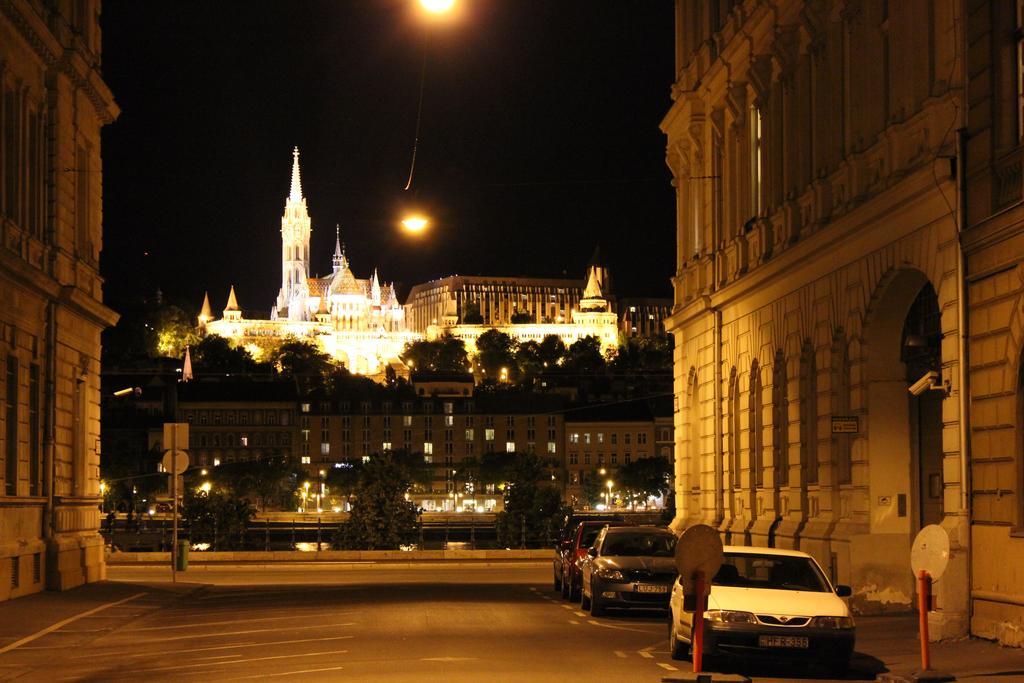 Parliment Luxury *