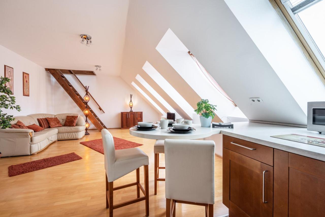 Beautiful With Ac Apartment *