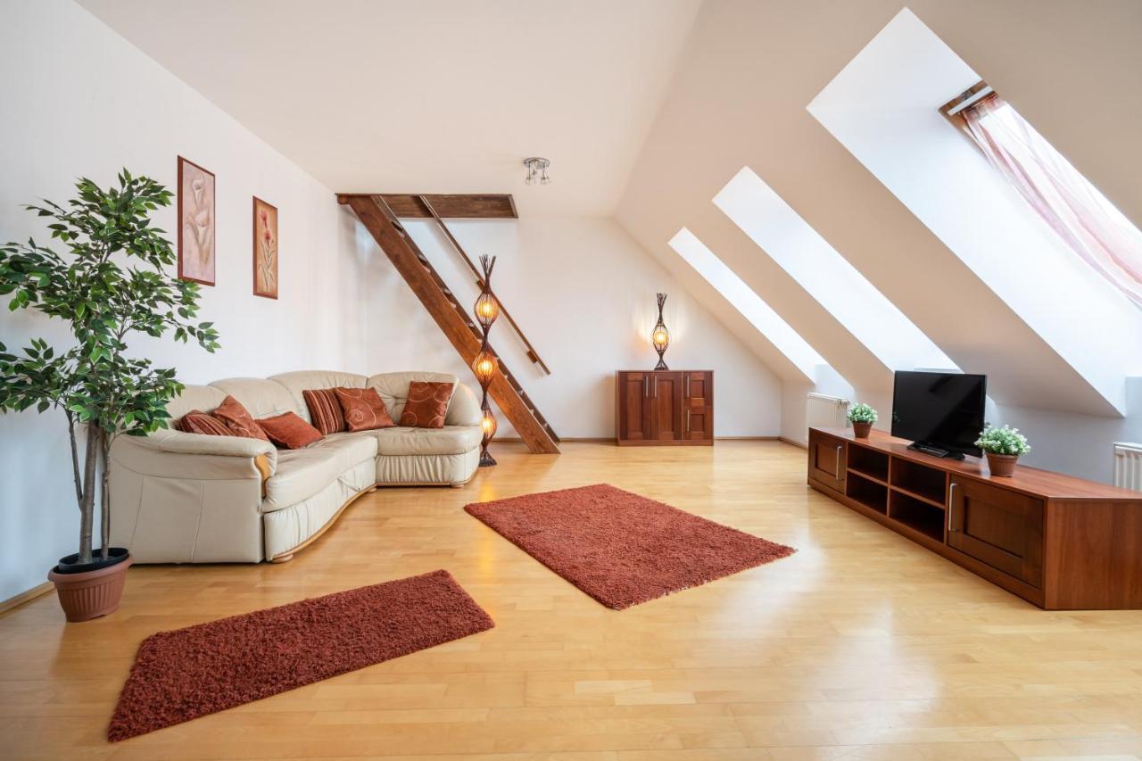 Beautiful With Ac Budapest