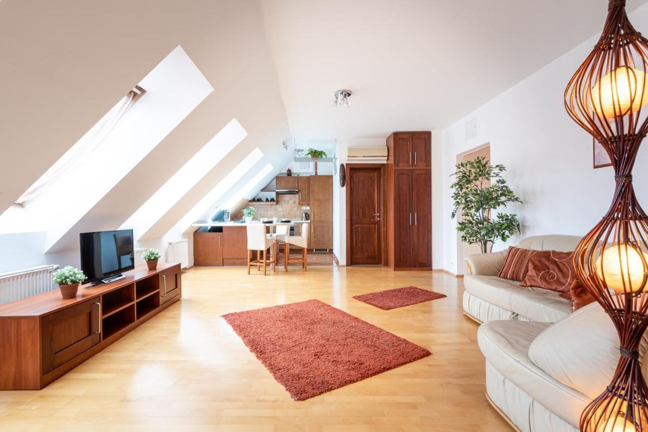 Beautiful With Ac Apartment *
