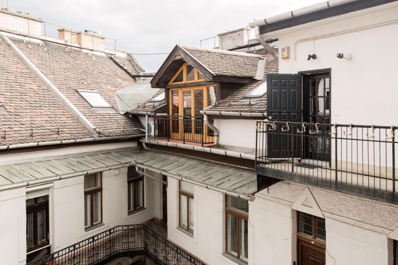 Cecile's Central, Gastro Str, Wifi, 2 Bed And 2 Bathrooms Apartamento Budapest