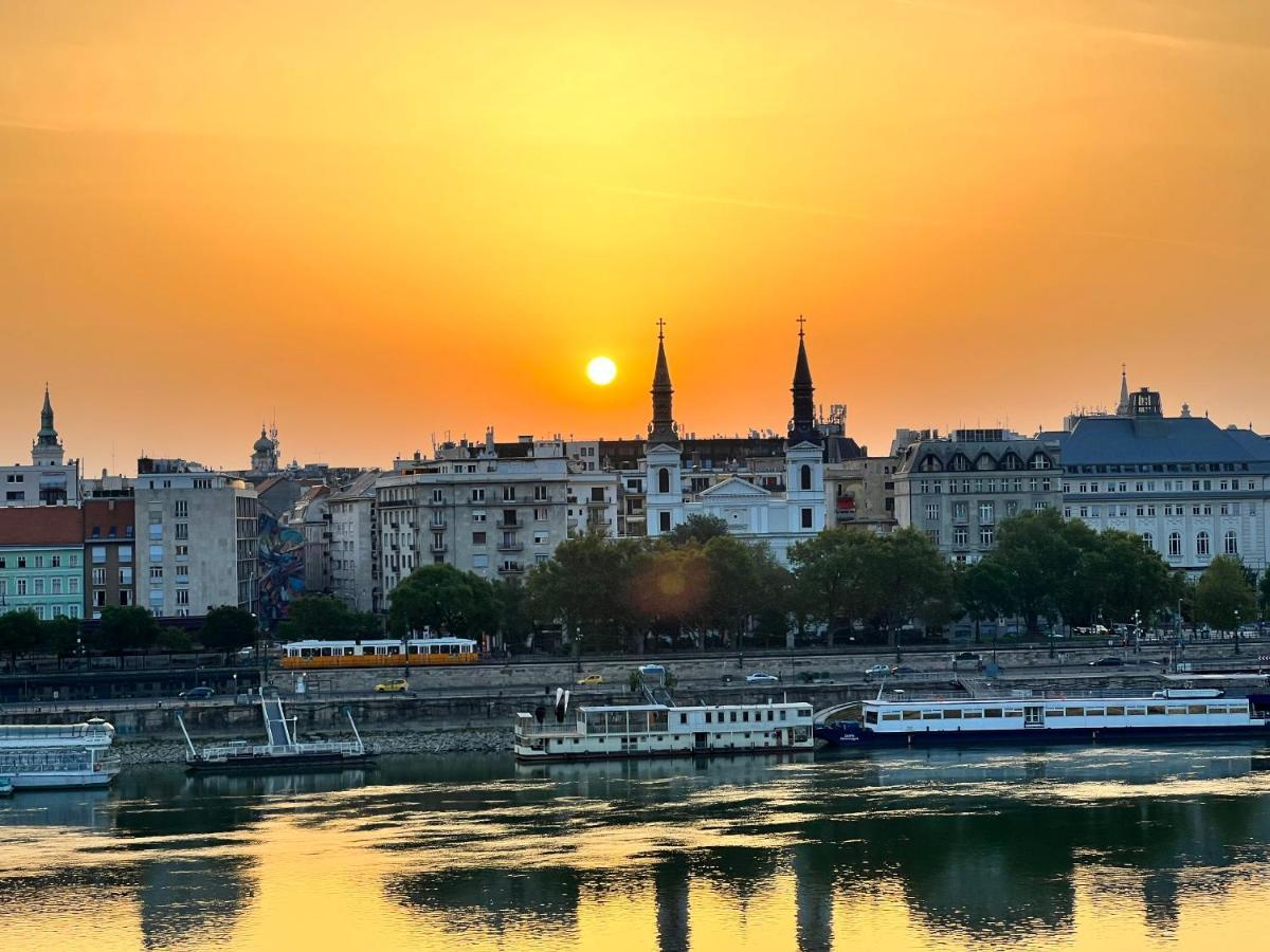 Luxury With A Beautiful View For The Danube River Apartman