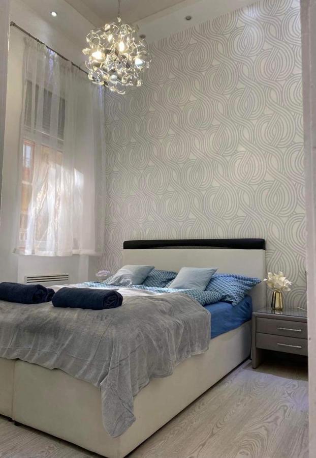 White Luxury Budapest