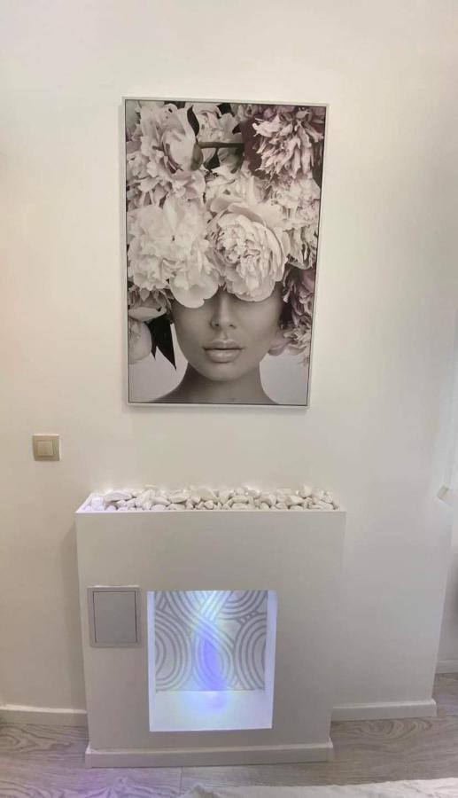 White Luxury * Budapest